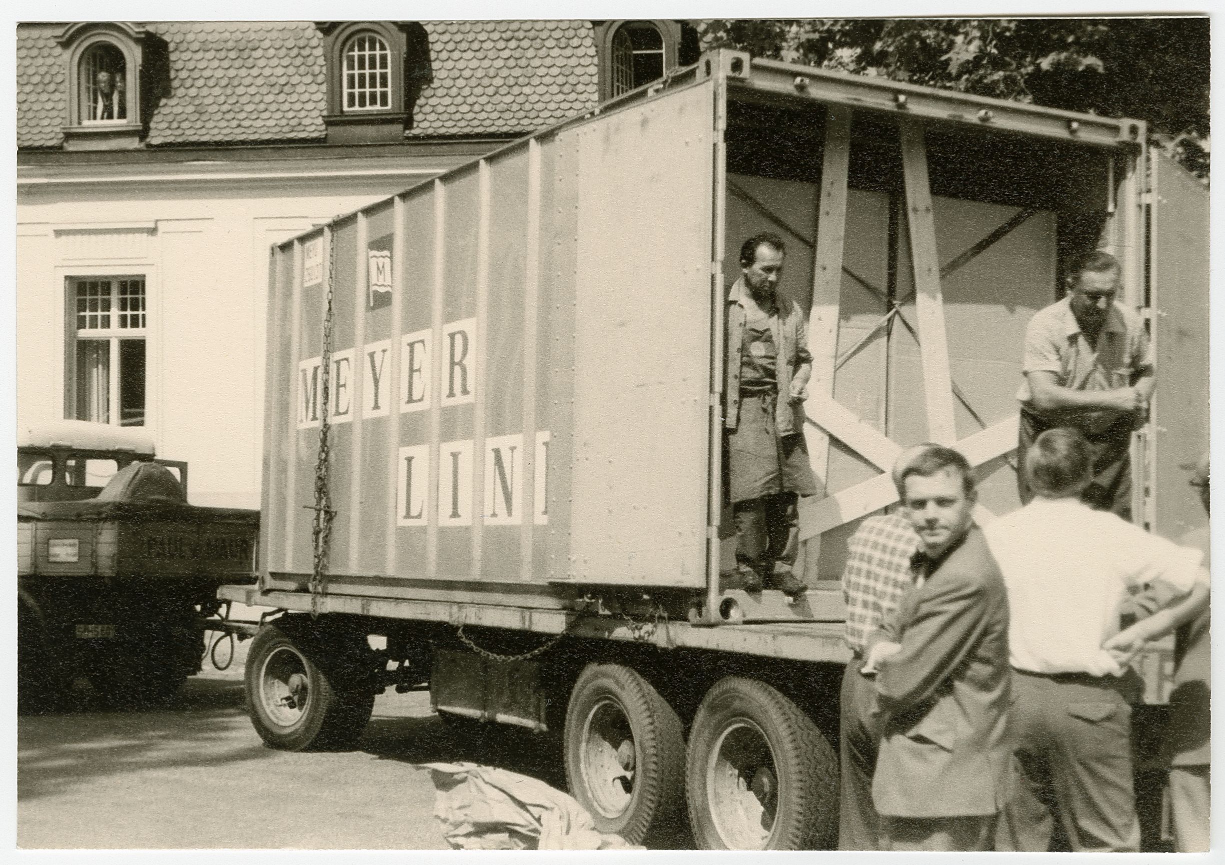 Lieferung seiner Bibliothek nach Marbach, Oktober 1967